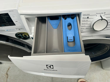 Second hand Electrolux 8.5 Kg Front Load Washing Machine EWF8524CDWA - Second Hand Appliances Geebung